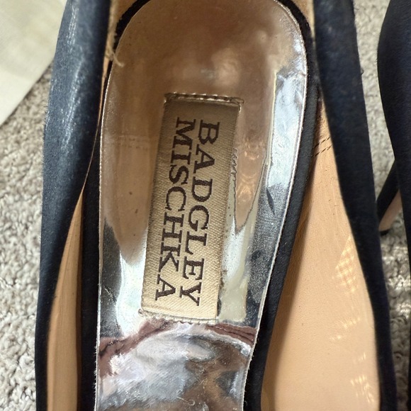 Badgley Mischka Olga Black Satin Embellished Pointed Toe Pumps Heels Size 6 - Picture 5 of 10